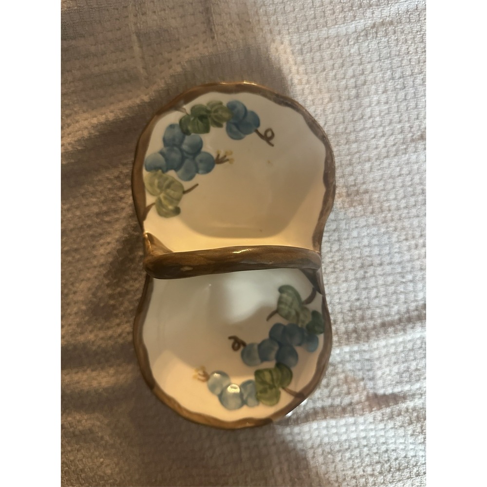 Metlox Poppytrail Sculptured Grape Divided Serving Dish with Handle